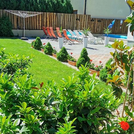 House4U Vila Balatonszárszó Exterior foto