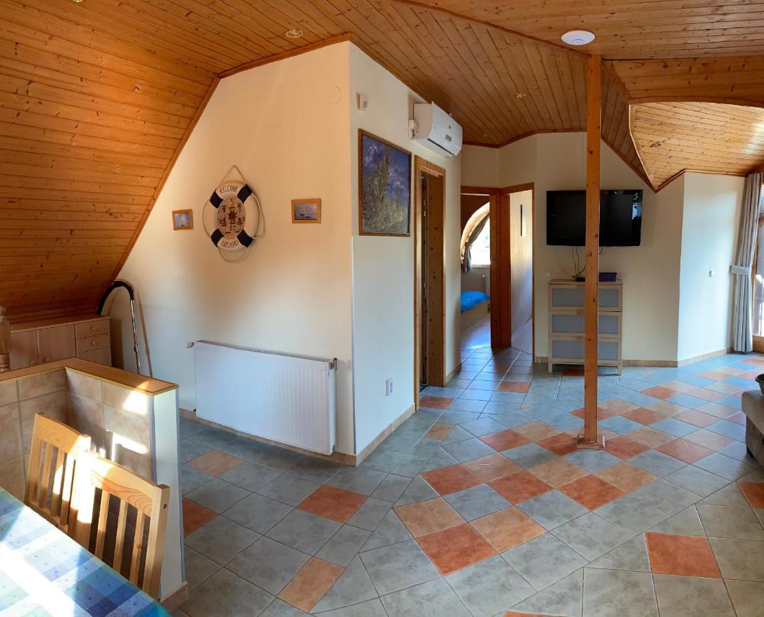 House4U Vila Balatonszárszó Exterior foto