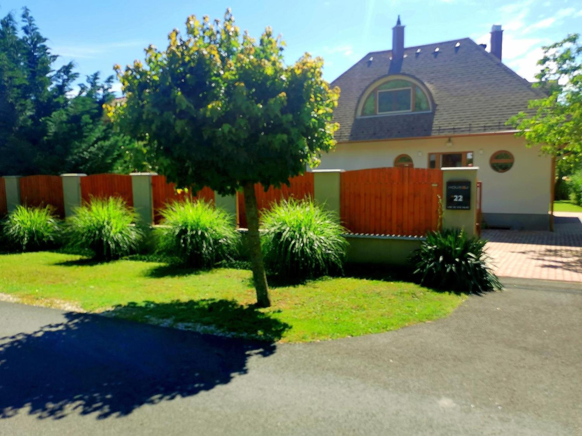 House4U Vila Balatonszárszó Exterior foto
